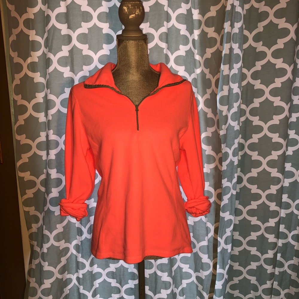 Old navy fleece in bright salmon pink